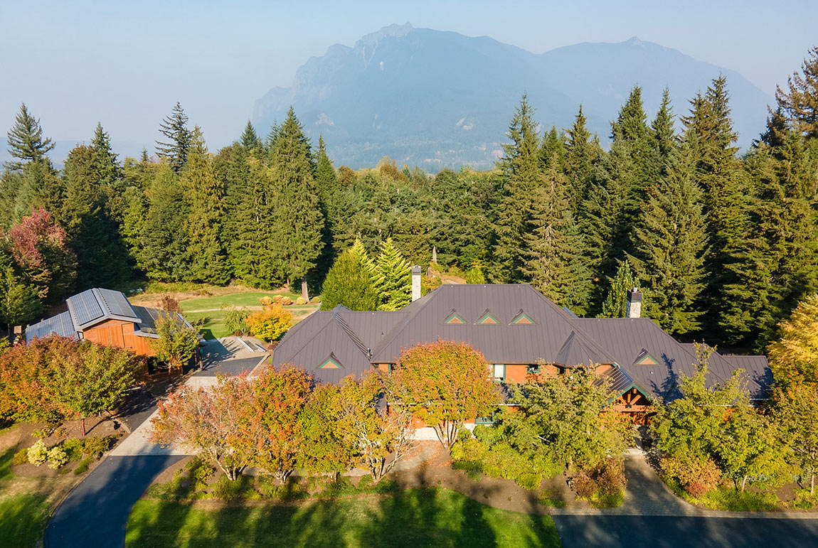 why fall is best time to replace roof in pnw